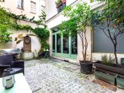 Exclusivité Ile Saint Louis. Rare. Appartement avec cour...
