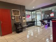 Exclusivité Local libre d'occupation situé enclos...