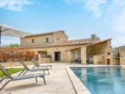 Exclusivité Mas provençal de 300m2 entièrement rénové...