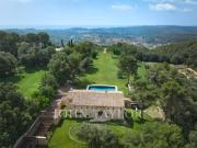 Exclusivité | Propriété d'exception avec vue...