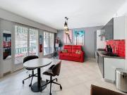 EXCLUSIVITÉ Studio 30 m2 avec terrasse Centre de Juan...