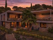 Exclusivité: Villa contemporaine au calme absolu