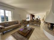 6 room detached villa with pool and garden