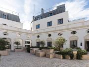 Exclusivo Apartamento de dois quartos em antigo Palácio...