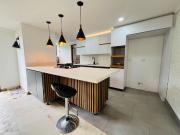 EXCLUSIVO APARTAMENTO EN VENTA CON TERRAZA EN EL TESORO,...
