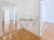 Areeiro: O Encanto de um T3 com Design Contemporâneo e...