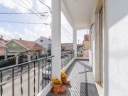 EXCLUSIVO Apartamento T2 convertido em T1 totalmente...