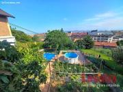 Exclusivo chalet con terraza panorámica y jardín