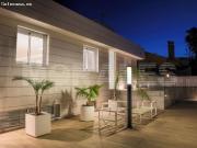 EXCLUSIVO CHALET EN PRIMERA LINEA DE MAR PLAYA GRANDE...
