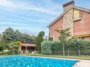 EXCLUSIVO CHALET INDEPENDIENTE