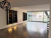 Exclusivo departamento de dos niveles con balcones en...