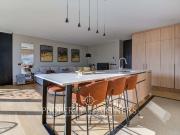 GRAN OPORTUNIDAD Exclusivo departamento El Golf a una...