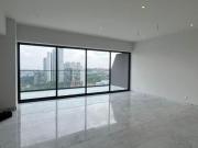 Venta de exclusivo departamento en Interlomas con...