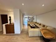 Exclusivo departamento en venta, tres dormitorios, Nueva...