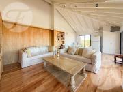 Exclusivo Dúplex en Solar de San Isidro – 5 Ambientes,...