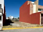 ¡Exclusivo Lote en Puerta de Hierro! Frente Área Verde y...