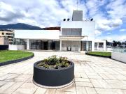 ¡Exclusivo Penthouse en Venta en Quito Tenis!