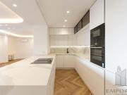 Exclusivo piso de lujo reformado a estrenar en el Barrio...