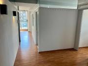 Exclusivo semipiso de oficina en Alquiler, con Balcón y...