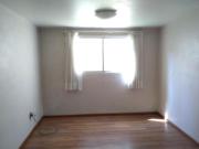 Exclusivo y amplio departamento con terraza y sala de TV...