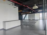 Execelente oficina lista para entrar 805 M2 torre triple A