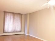 Executive 1 bedroom Condo Eau Claire Best Location in...