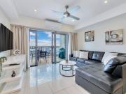 Executive 2BR/2Bath CBD Apartment Harbour Views, Pool & Gym Executive 2BR/2Bath CBD Apartment Harbour Views, Pool & Gym