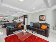 Executive 2x2 Townhouse Fully Furnished & Equipped !