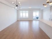 Executive 3 Bed Townhouse | Premium Kitchen | Barrie ON