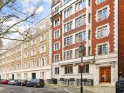 Executive apartment in prestigious building