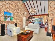 Executive Family Home in Prime Oatlands Location