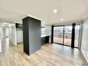 Executive Living & Rural Views on the Edge of Town