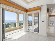 EXECUTIVE LIVING WITH PANORAMIC CITY & RIVER VIEWS