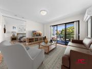 Executive One Bed Oasis with Resort Amenities & Park...