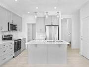 EXECUTIVE RENTAL Premium Finishing Brand New Act Fast AC...
