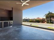 EXECUTIVE RESIDENCE WITH STUNNING CITY VIEWS