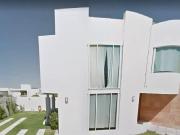 EXELENTE OPORTUNIDAD BUENA ZONA Y CASA HERMOSA