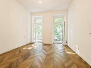 Exklusiv: Altbau Charme trifft Luxus – High End 4 Zimmer...
