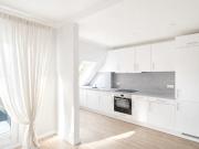 Exklusiv modernisierte 2 Zimmer Wohnung mit Südloggia...