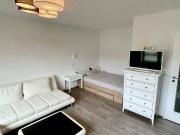 exklusiv* renoviertes 1 Zimmer Appartement