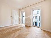 EXKLUSIVE 2 ZIMMER WOHNUNG MIT GROSSEM BALKON