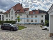 Exklusive 3 Zi. Wohnung in sanierter Denkmal Villa – Balkon