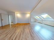 Exklusive 3 Zimmer Dachgeschosswohnung in ruhiger Lage...