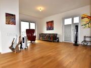 Exklusive 4 Zimmer Wohnung mit direktem Donaublick!