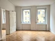 Exklusive Altbauwohnung mit Wintergarten und großzügigem...