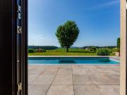 Exklusive Architektenvilla mit Pool – Stilvolles...