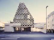 Exklusive Beauty Praxis mit Panoramafenstern – Arbeiten...