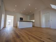 Exklusive Dachgeschoß Wohnung im Herzen von Augsburg mit... Exklusive Dachgeschoß Wohnung im Herzen von Augsburg mit...