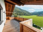 Exklusive Dachgeschosswohnung in Grenznähe