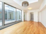 Exklusive Dachgeschosswohnung mit imposanter...